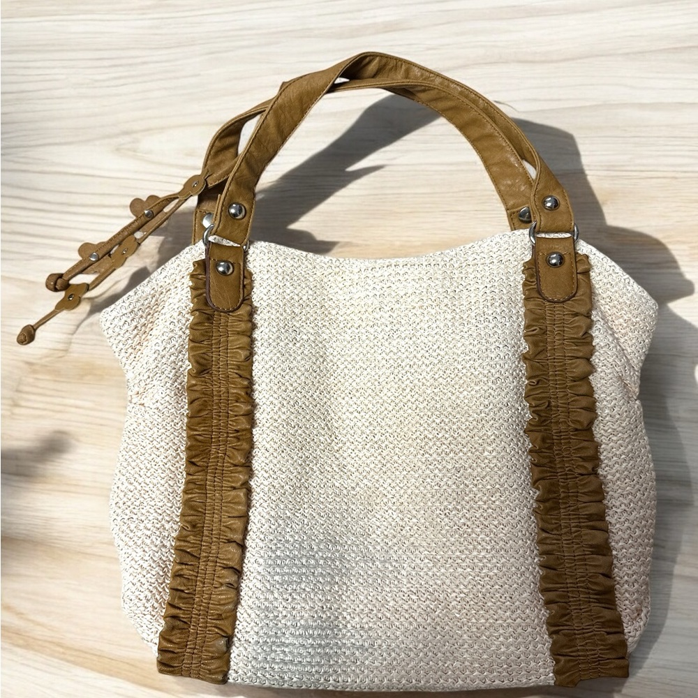 Kawaii Sandy White Straw Style Faux Leather Ruffle Bag Lined Simple Vacation